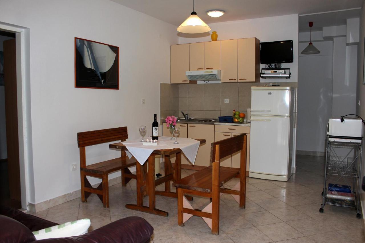 Zorana Apartment Mimice Exterior photo