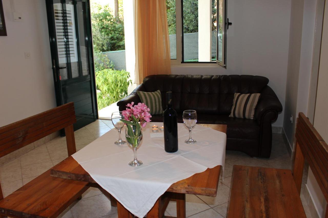 Zorana Apartment Mimice Exterior photo